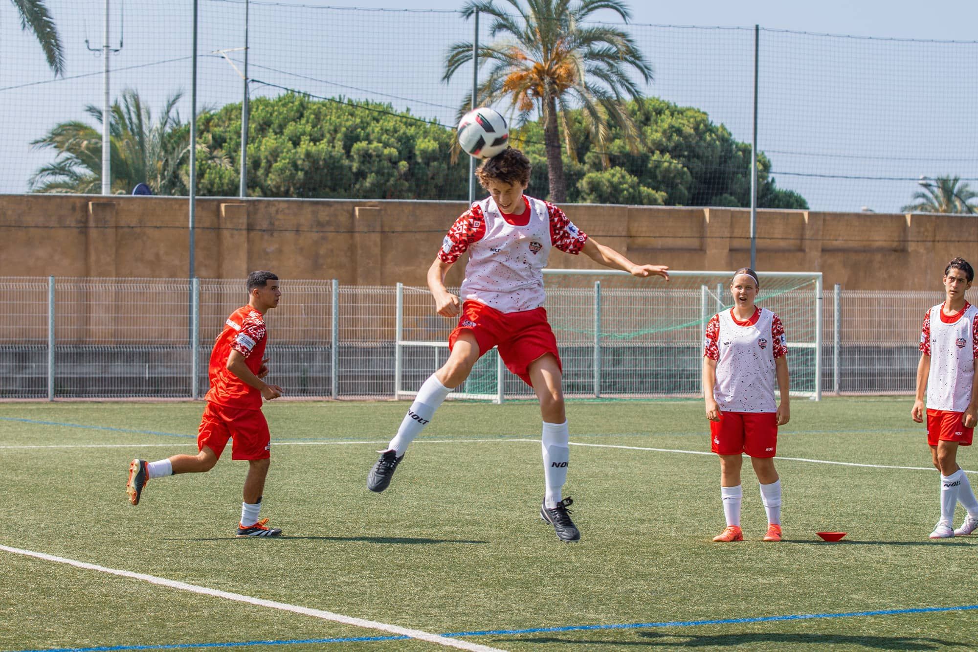 Kde si zahrát fotbal v Nice?